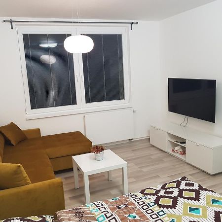 1+1 Znojmo Apartman Kültér fotó